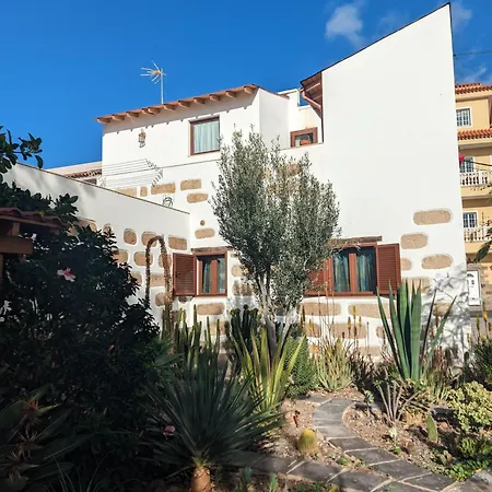 Casa Roberta Fuego أرونا